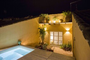 Outdoor spa tub - B&B Attico Taranto (Caltagirone)