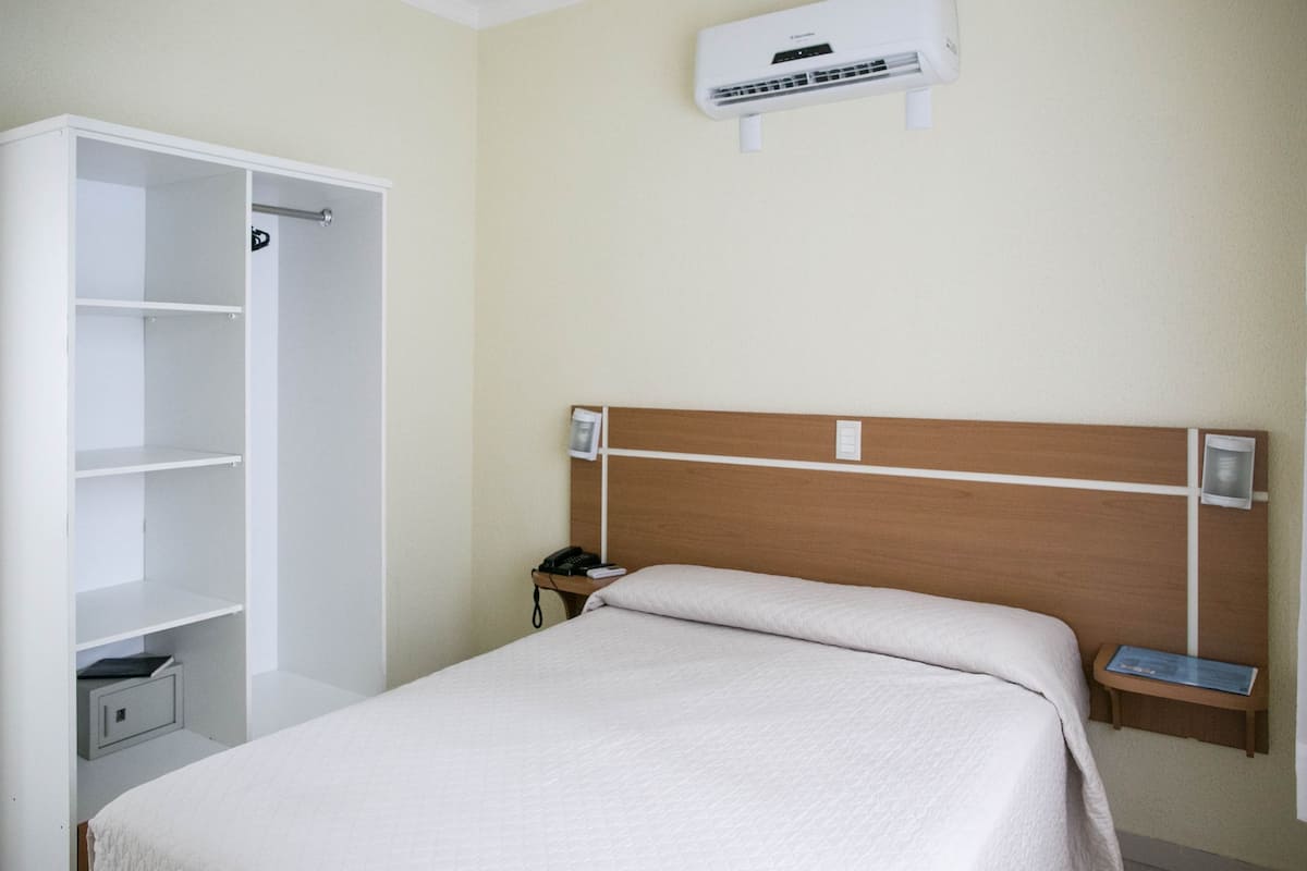 Family Apartment, Kitchen | 1 camera, una cassaforte in camera, Wi-Fi gratuito, lenzuola