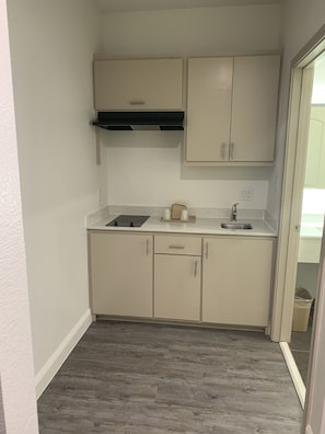 Individually furnished, desk, soundproofing, iron/ironing board - Lotus inn (Houston)