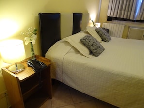 Doppelzimmer | Zimmersafe, individuell dekoriert, individuell eingerichtet