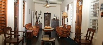 A private room in a century old Bungalow-steeped in history and nestled in woods