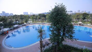 Indoor pool, outdoor pool