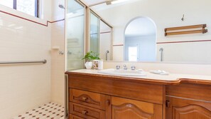 Een douche, een haardroger