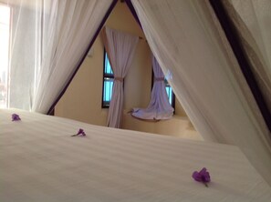 4 chambres, coffres-forts dans les chambres, Wi-Fi, draps fournis