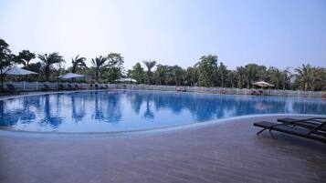 Indoor pool, outdoor pool