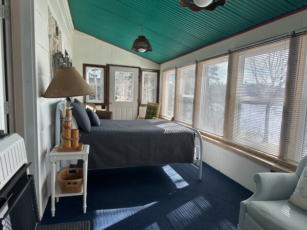 3 عدّة غرف نوم ومكواة/لوح كي وواي فاي مجانًا وملاءات أسرّة