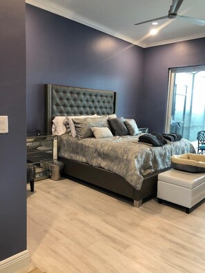 4 bedrooms, iron/ironing board, WiFi, bed sheets