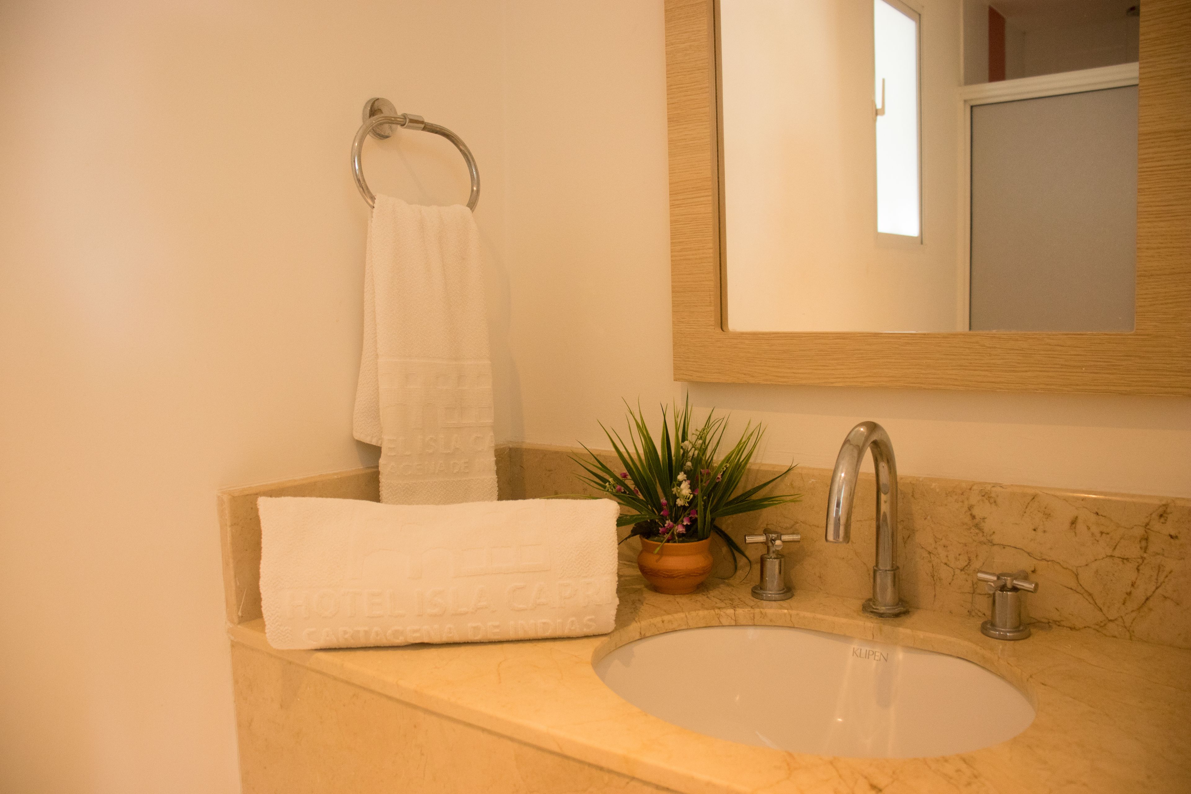 shower, free toiletries, towels, soap