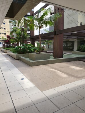 Property grounds - Rosa Branca apartments (Ponta Verde)