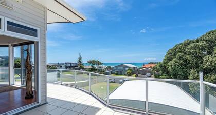 Sea Shells By The Shaw - Waihi Beach Holiday Home