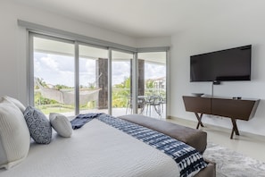 1 bedroom, iron/ironing board, travel crib, WiFi