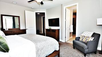 4 Schlafzimmer, Schreibtisch, Bügeleisen/Bügelbrett, kostenloses WLAN