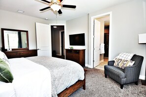 4 Schlafzimmer, Schreibtisch, Bügeleisen/Bügelbrett, kostenloses WLAN