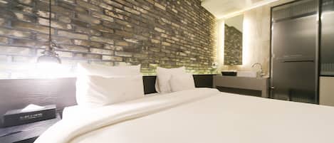 Standard Room | 2 bedrooms, desk, blackout drapes, soundproofing