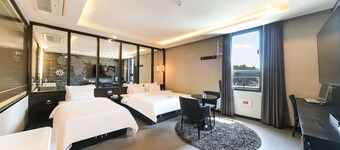 Le Idea Hotel