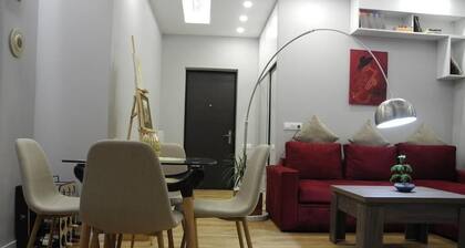 Maro's sweet home. 5 min walking to the metro station "Akhmeteli theater".