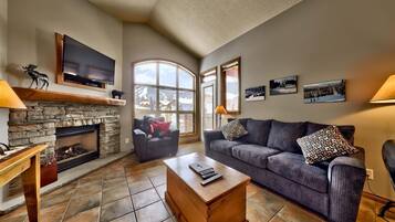 Apartment, 2Â Schlafzimmer | Wohnbereich