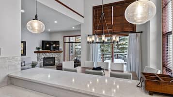 Townhome, 3 Bedrooms | Interior