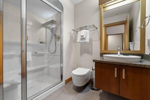 Cottage, 3 Bedrooms | Bathroom - Kookaburra Lodge #302 By Bear Country (Sun Peaks)