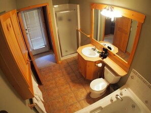 Condo, 3 habitaciones | Baño | Toallas 
