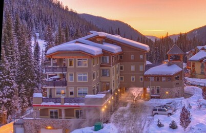 Kookaburra Lodge #202 By Bear Country