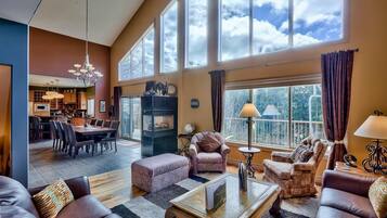 House, 4 Bedrooms | Living area | TV
