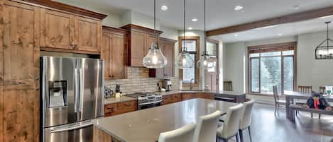Townhome, 3 Bedrooms | Private kitchen | Fridge, microwave, stovetop, dishwasher
