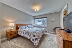 Townhome, 3 Bedrooms | 3 bedrooms, individually decorated, individually furnished - Echo Landing#02 (Sun Peaks)