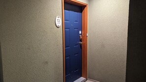 Condo, 2 phòng ngủ | Nội thất
