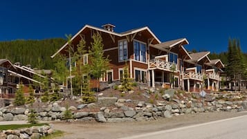 Bloc d'apartaments, 3 dormitoris | Exterior