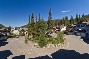 Condo, 1 Bedroom | Property grounds