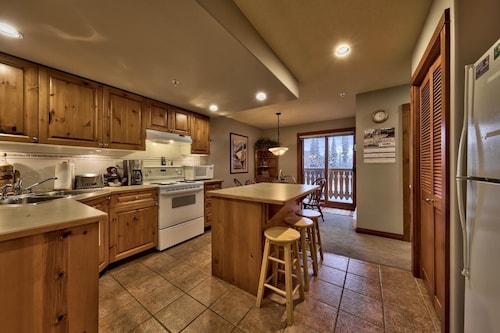 Timberline Village #14 By Bear Country