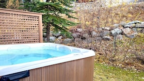 Bañera de hidromasaje exterior