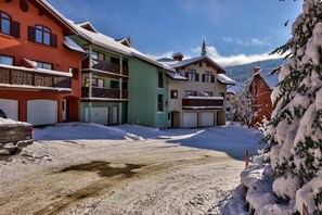 Condo, 2 Bedrooms | Exterior