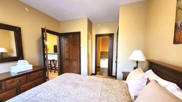 2 bedrooms, individually furnished, iron/ironing board, free WiFi