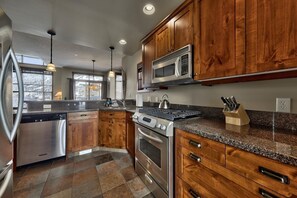 Townhome, 3 Bedrooms | Private kitchen | Fridge, dishwasher, toaster