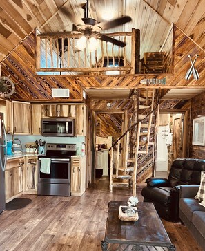 Smart-TV, DVD-Player, Bücher