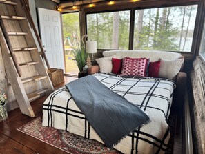 5 bedrooms, in-room safe, iron/ironing board, travel cot