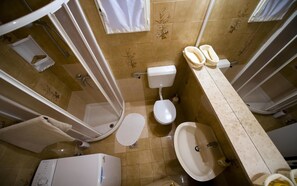 Apartment, 1 Bedroom, Sea View | Bathroom
