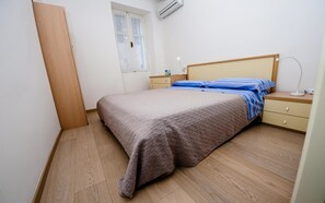 Apartment, 1 Bedroom, Sea View | 1 bedroom, free WiFi, bed sheets - Apartment Al Porto (Rovinj)