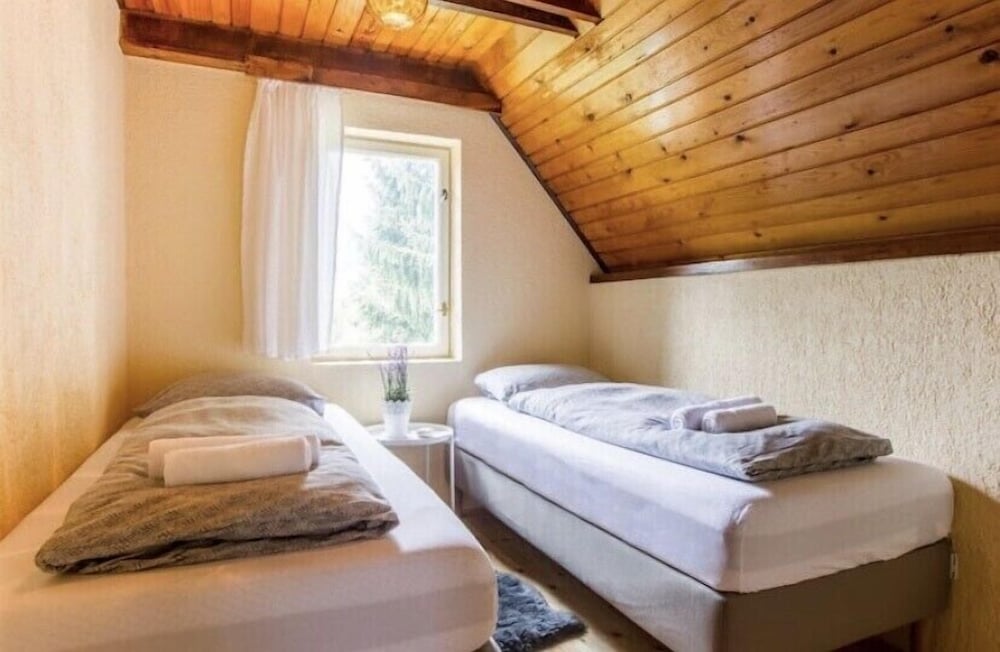 Charming, Peaceful Chalet Within The Park For Up To 6 Guests - Croatia