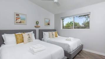 5 Schlafzimmer, Bügeleisen/Bügelbrett, Reisekinderbett, WLAN