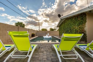 Et oppvarmet basseng