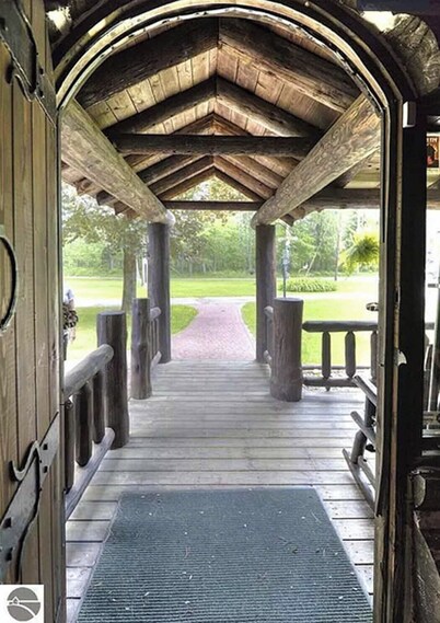 Shadowland River Lodge on Boardman River - Pet Friendly - Acreage - Private 