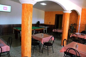 包含每日自助早餐