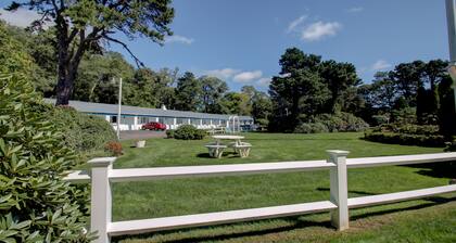 Sandy Neck Motel