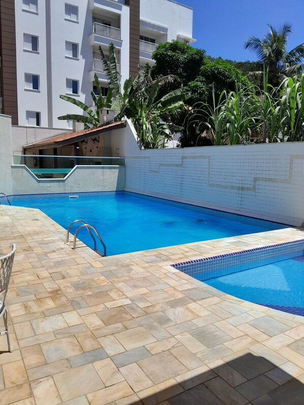 Pool - Beautiful and cozy apartment in Praia Grande, 3 minutes walk from the beach (Praia Grande, Ubatuba)