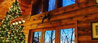 White River - Crooked Creek Log House