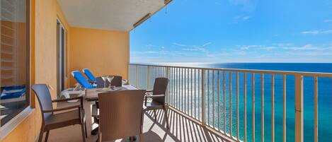 Apartment, Mehrere Betten, Poolzugang, Meerblick | Unterkunftsgelände