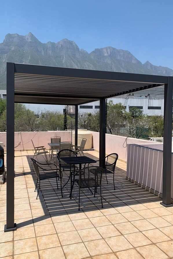 Outdoor dining - A place to stay in Monterrey - Mexico (Cumbres Las Palmas Residencial)